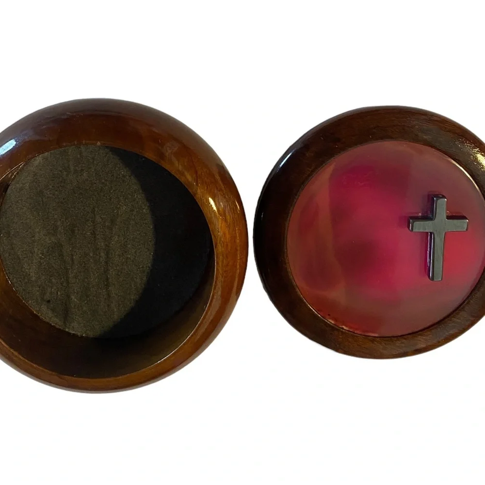 Beautiful Vintage Wooden Resin Ring Container with Onyx Cross